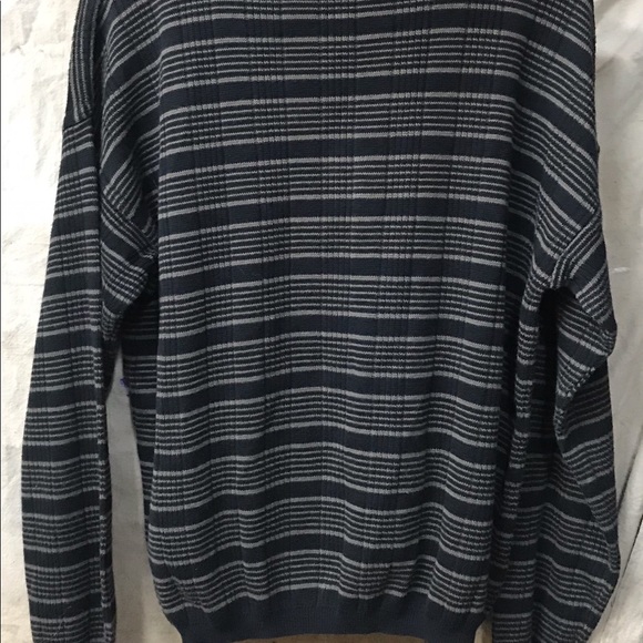 Vintage thin Claiborne sweater - Picture 3 of 3